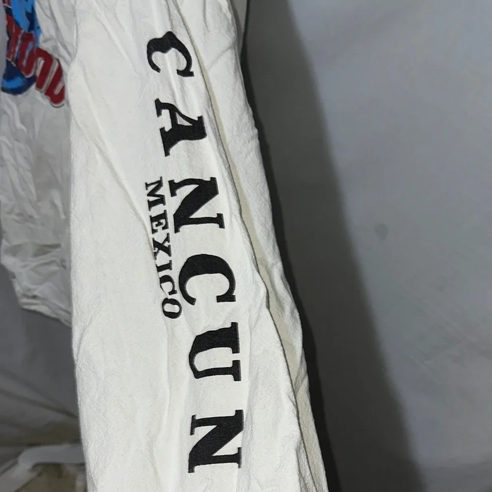 vintage Planet Hollywood Cancun Mexico windbreaker